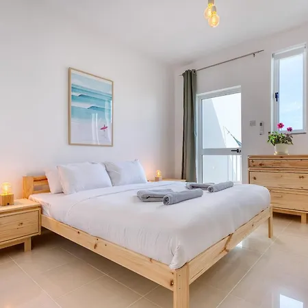 Charming Penthouse With 3 Sun Terraces Jcut2-1 דירה Is-Swieqi