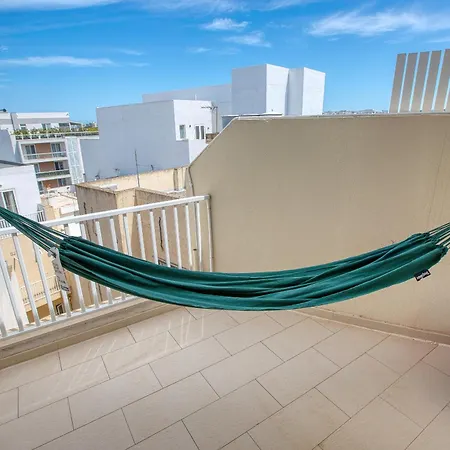 Charming Penthouse With 3 Sun Terraces Jcut2-1 דירה Is-Swieqi